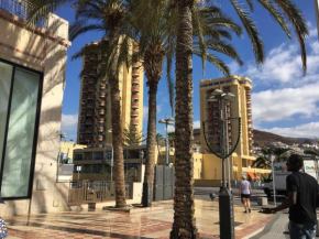 Отель Apartamento en Playa Las Vistas  Арона